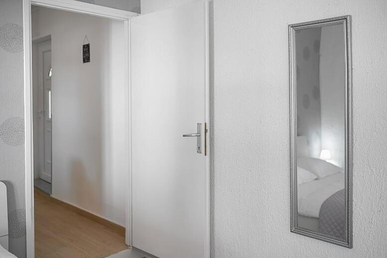 Sunshine Apartment Sovlje Tribalj Exterior foto